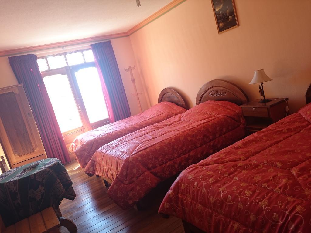 Hostal Real Los Andes Del Lago Copacabana  Rum bild