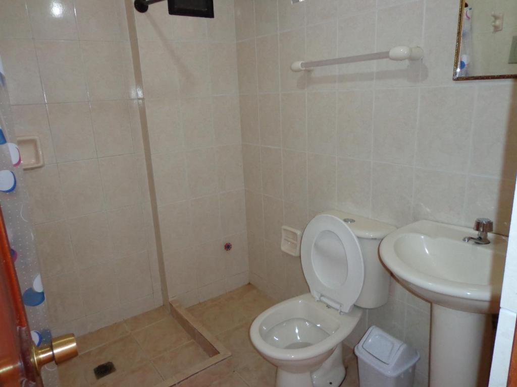 Hostal Real Los Andes Del Lago Copacabana  Rum bild